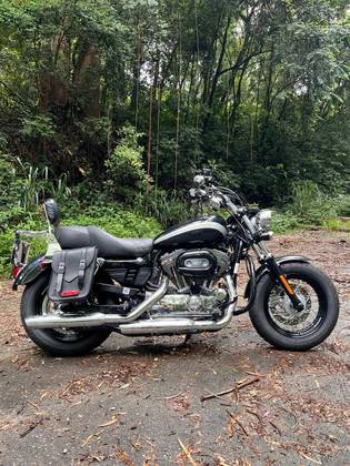 HARLEY-DAVIDSON SPORTSTER 1200 CUSTOM 